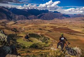 Junto todas as poses, todas as companias, todas as. Fotografo Photographer Bruno Garcia Peru Lima Maras Moray Cusco Peruvian Landscape Sevenseas Media