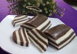 Cara pembuatnyanya juga mudah hampir sama seperti lapis ketan…lapis sangat familiar bagi kita berikut ini resep lapis tepung hunkwe yang bisa anda coba dirumah. Yuk Kita Memasak Lapis Pepe Tepung Beras Ketan Tanpa Ribet
