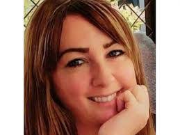 Lesley Harrington's Instagram, Twitter & Facebook