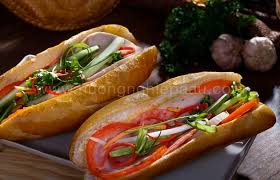 In vietnamese cuisine, bánh mì or banh mi is a short baguette with thin, crisp crust and soft, airy texture. Cach Lam Banh Mi Viá»‡t Nam Dá»… Hiá»ƒu Nháº¥t