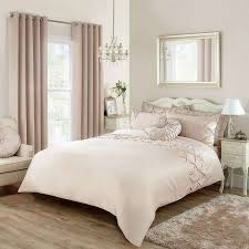 Rozydecor Com Nbsprozydecor Resources And Information Champagne Bedroom Champagne Bed Rose Gold Bedroom
