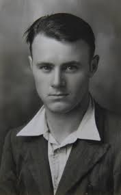 Can someone colorize old family photo?