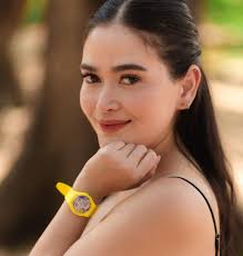 Can you tell the beach makes me happy? 🌴😝 #BelaPadilla in Boracay 🏖