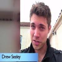 STAGE TUBE: Drew Seeley, Robin Leach & Minute Motivations Wish You 'Happy  Holidays!'
