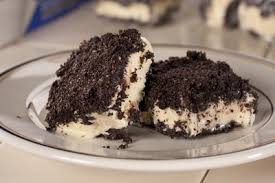 All you need is melted salted butter, vanilla, powdered sugar, and a generous splash of milk. Easy No Bake Desserts Everydaydiabeticrecipes Com