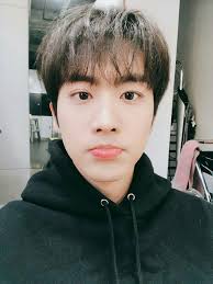 Pin By Yuki On Inseong Kpop Idol Fans Cafe Kpop