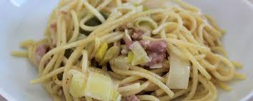 Pates Aux Poireaux Et Aux Lardons Delicimo Blog De Recettes De Cuisine Et Patisserie Recettes De Cuisine Pates Carbonara Pates Poireaux