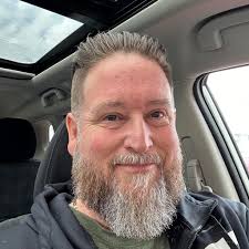 Jai emménager a ste-sophie cette été et maintenant je me cherche une bonne  technicienne en pose d'ongle. Avez vous des références? Pas trop loin de la  158 si possible Merci