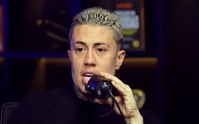 MC Daniel mostra palco 'para cair' e ferragem solta após show cancelado ·  Notícias da TV