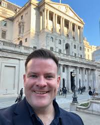 It's not often that you're asked to help out at an institution known around  the world. This week I was invited by the Bank of England to deliver a  #LeadershipPresence seminar to