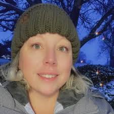 Amber Factor (@ambyrosia)