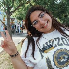 Hello! Our names are Zane Nichols and Karsen Idelman! 🐯 This summer we are  both interning with Veterans United Home Loans here in CoMo! 🇺🇸 Follow  along to see a day in