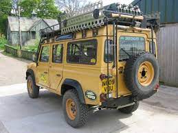 This is a very special and rare camel trophy. Camel Trophy Land Rovers Panosundaki Pin