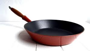 Large Vintage French Cast Iron Frying Pan Skillet Brick Enamel Etsy French Vintage Cast Iron Frying Cast Iron Frying Pan
