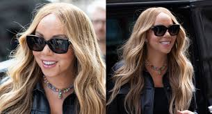 NECK FURNITURE Byline: Tami Hardeman After a lengthy career in adver..