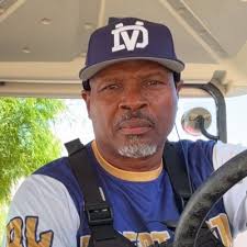 Coach Kevin Singleton (@Singletwin84)