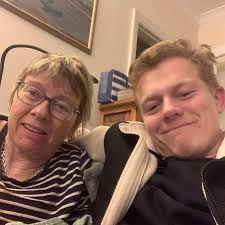 Man completes 300 press-ups every day for a year in memory of mother who  had MS