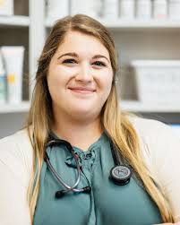 It's been over a year of practicing as Dr. Martindale 🩺 Veterinary  medicine is a wild ride but so thankful for the friends and clinic family I  get to experience it with 🤍