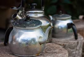 Çaydanlığın yarısını ise su ile doldurup kaynatma evresine başlayın. Caydanlik Nasil Temizlenir Puf Noktasi