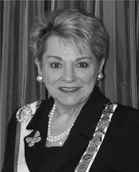 Karen Antle's Instagram, Twitter & Facebook