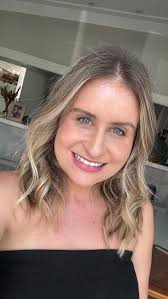 Eu amo cortar o cabelo! Quem mais é do meu time? Sempre com meu querido e  amado @studiodiegosouza 🌸🩵