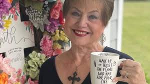 It is with great sadness that we learned that Lynn Rogers passed away just  before Thanksgiving. She and her family were long-time members of NMBHA;  she served