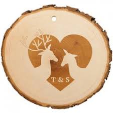 Hölzerne hochzeit sprüche für alle die bereits 5 jahre verheiratet sind wenn das paar frisch verheiratet ist dann sind sie meist noch wie die hölzerne hochzeit würdigt die bisherigen 10 jahre der ehe mit der symbolik des stabilen holzes. Holzerne Hochzeit Die Schonsten Spruche Gedichte Geschenkideen