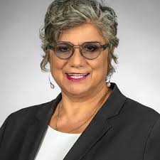 Ani Aprahamian's Instagram, Twitter & Facebook