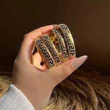 Image result for tbn:VyyNohIYPaX0MM::photos.azyya.com/store/up2/080822054134yB3a.gif