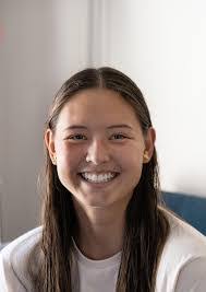 Amanda Charest's Instagram, Twitter & Facebook