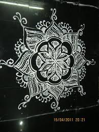 Really Nice Love The White On Black Rangoli Designs Kolam Rangoli Mandala Design