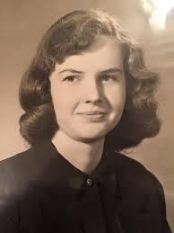 Arkansas family visits Alabama for concert