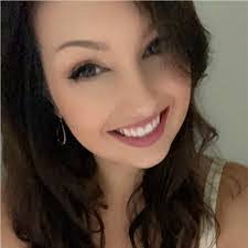 Karen Glasser's Instagram, Twitter & Facebook