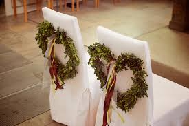 Für die festtafel natürlich gehört bei der hochzeitsfeier der blumenschmuck dazu. Hochzeitsdeko In Der Kirche Hotelblog