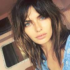 Beauty Parlor App Increases Your Revenues By Allowing Messy Hairstyles Short Hair Styles Hair Styles