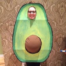 15 Pregnant Halloween Costumes That Ll Help You Win Halloween Halloween Kostum Fur Schwangere Spiele Kinder Halloween Halloween Kostume Kinder