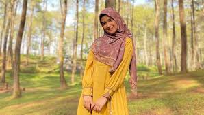 Beberapa waktu yang lalu, istri rizky da, nadya mustika rahayu diisukan tengah hamil anak pertama. Ehcz0jaadjfesm