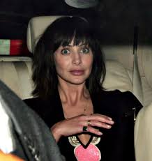 Her father is sicilain (from lipari) and her mother has english, scottish, welsh, and irish ancestry. Natalie Imbruglia Shag Natalie Imbruglia Hair Lookbook Stylebistro