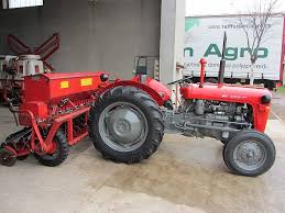 Novi i polovni traktori različitih proizvođača: Traktori Srbija Shefalitayal