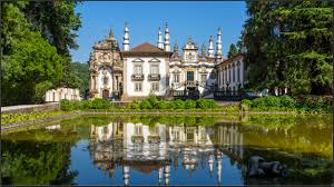 Is an elegant place where tradition and modernity merge in the name of good taste. Bilder Villa Portugal Vila Real Teich Haus Stadte 5000x2806