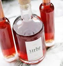 Selbst Gemachter Zirbenschnaps Handgemacht Fussgegangen Zirbenschnaps Schnaps Schnaps Rezepte