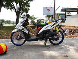 Punya motor matic khususnya mio m3 125 blue core saat anda merombak menjadi lebih. Modifikasi Motor Mio M 3 Ala Nmax Radea