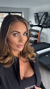 A night celebrating our @jenjenfgvwright 40th ♥️ how nice to get dressed up  with the husband @billydelbosq8 🥰🙌🏼 swipe across, would it be a picture  without all the kids 😝