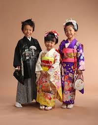 子供たちは着物と浴衣と ninos as con yukata y kimono おしゃれまとめの人気アイデア pinterest メンダコ 七五三 子供 晴れ着