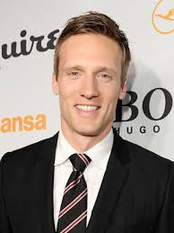 Teddy Sears Pictures and Photos