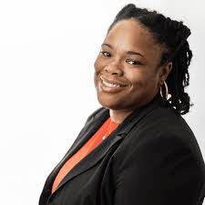 Alicia Lasater's Instagram, Twitter & Facebook