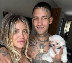 Reapareció 'Julia', el personaje que Wanda Nara habría creado en Instagram  para relatar su vida privada