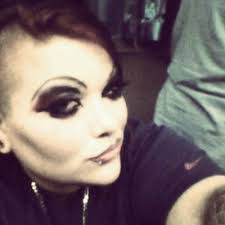 Cassandra Biggs's Instagram, Twitter & Facebook