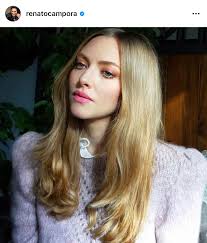 Tagli di capelli per capelli lunghi, acconciature corte per le donne, . Capelli Lunghi Donne Inverno 2020 Tagli Scalati E Onde Da Diva Amica