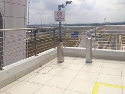 Guests can surf the web using the complimentary wireless internet access. Malaysia Airports On Twitter We Strive To Make Klia2 Smoke Free However There Are Designated Open Air Smoking Areas For Smokers Http T Co Lnucf9gmih